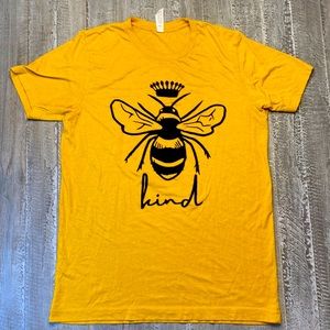 Size Md Bee Kind t-shirt.